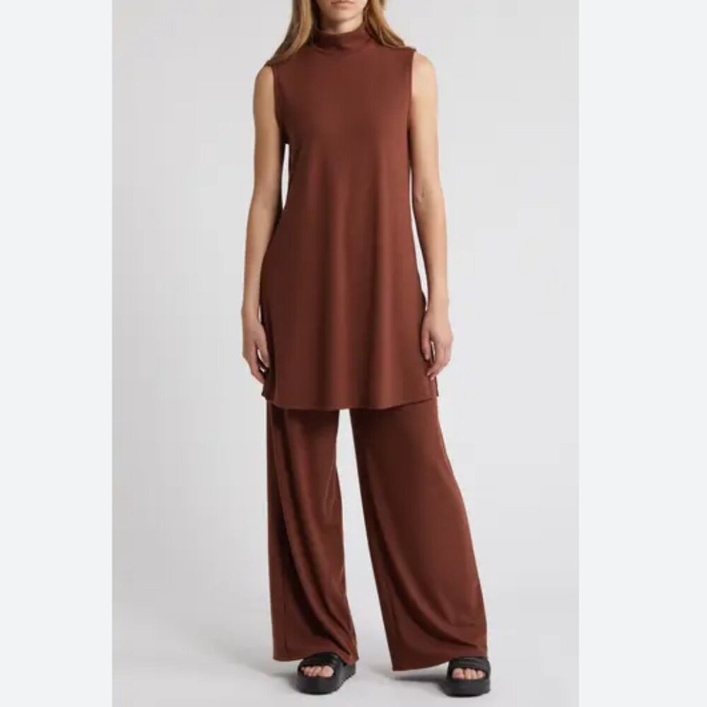 Gigi Sleeveless Ribbed Playsuit in Brown